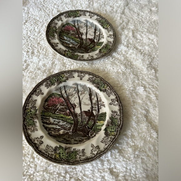 2 Vintage Johnson Bros Ironstone “Friendly Village” Plate - Picture 9 of 12
